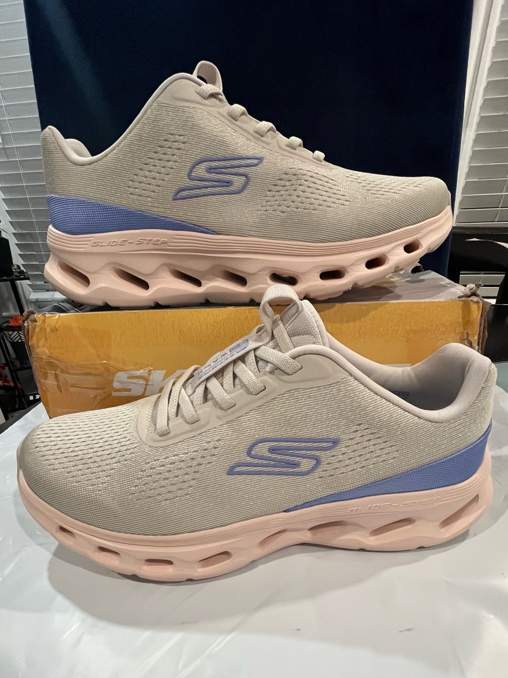Skechers GO WALK Glide-Step 2.0 Vanessa Taupe Lavender Sneakers 8.5